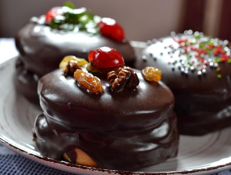 alfajores con baño de chocolate