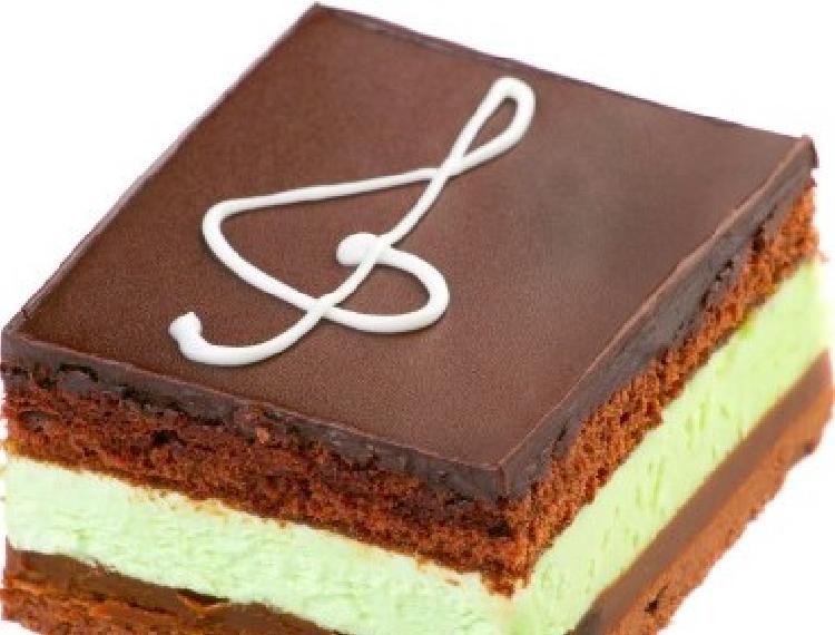 brownie y mousse de menta